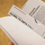Zakładka do książki "Diabeł To Zbita Pała" (biała) - 21cm